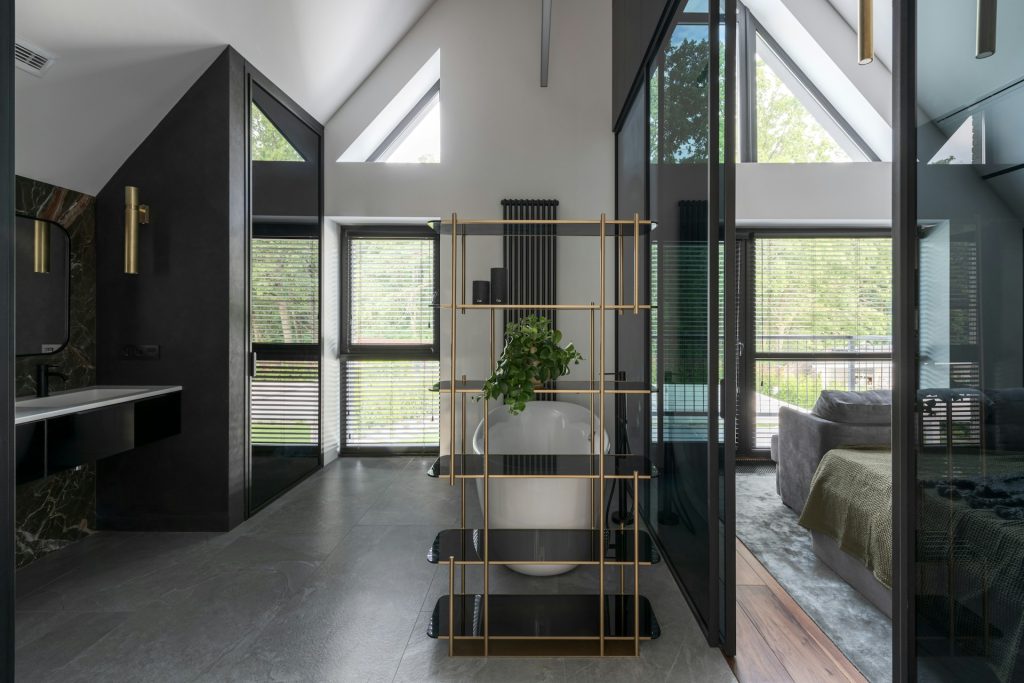 attic ensuite